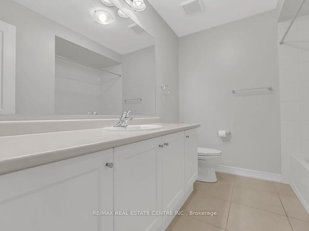 Photo 28 of 30 Grassbourne Avenue, Kitchener — HOMEH