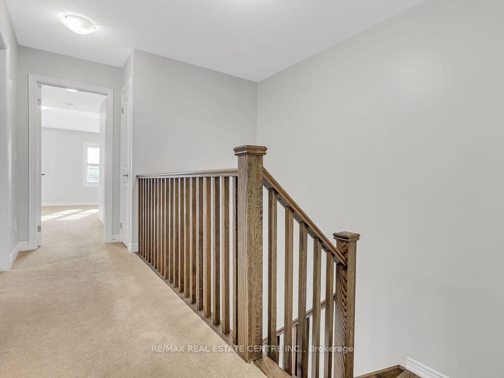 Photo 32 of 30 Grassbourne Avenue, Kitchener — HOMEH