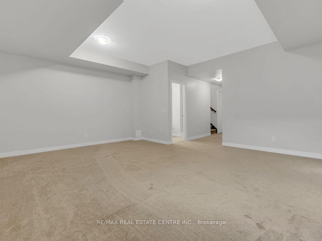 Photo 34 of 30 Grassbourne Avenue, Kitchener — HOMEH