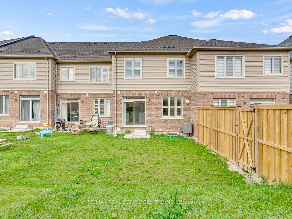 Photo 37 of 30 Grassbourne Avenue, Kitchener — HOMEH