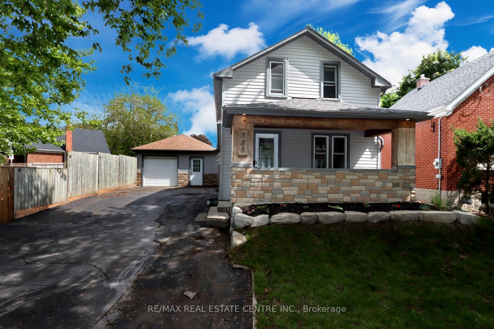 Photo 2 of 121 Brock Street, Kitchener — HOMEH