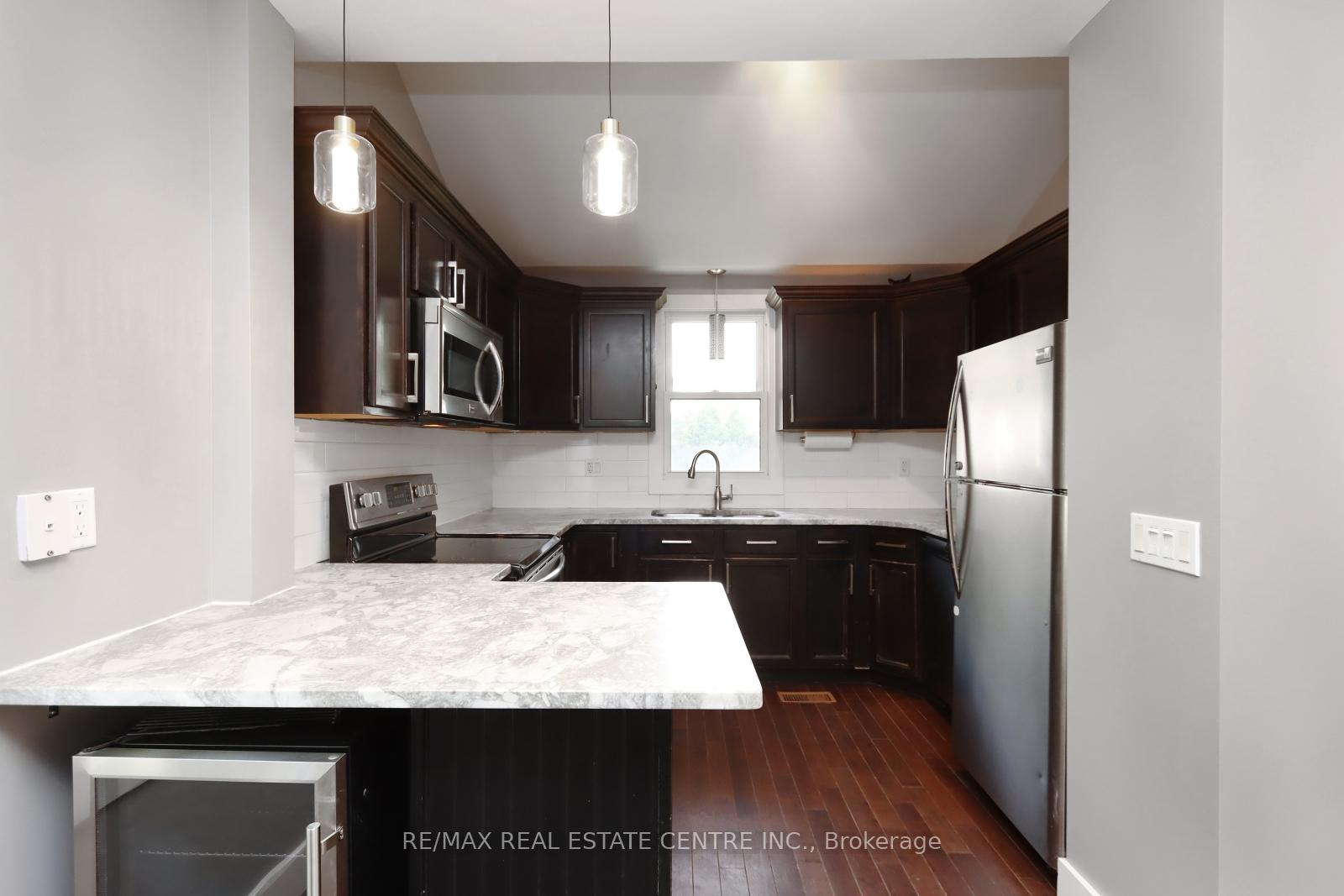 Photo 13 of 121 Brock Street, Kitchener — HOMEH