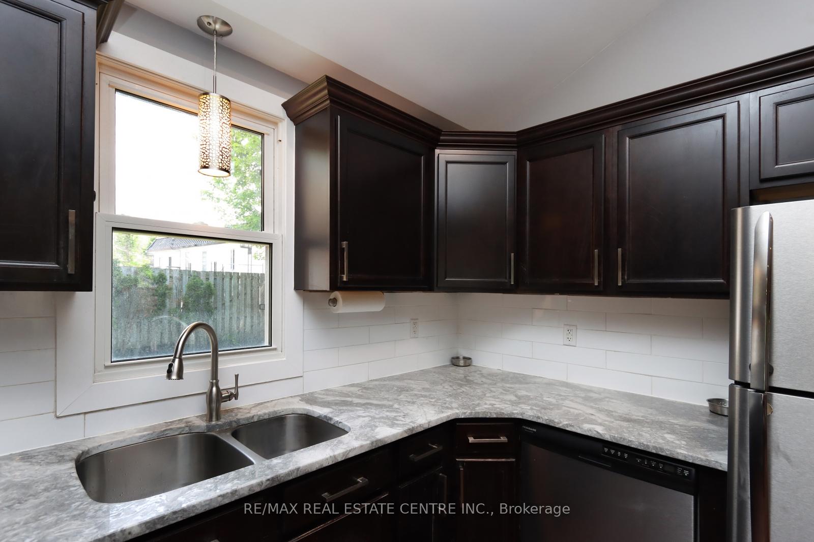 Photo 16 of 121 Brock Street, Kitchener — HOMEH