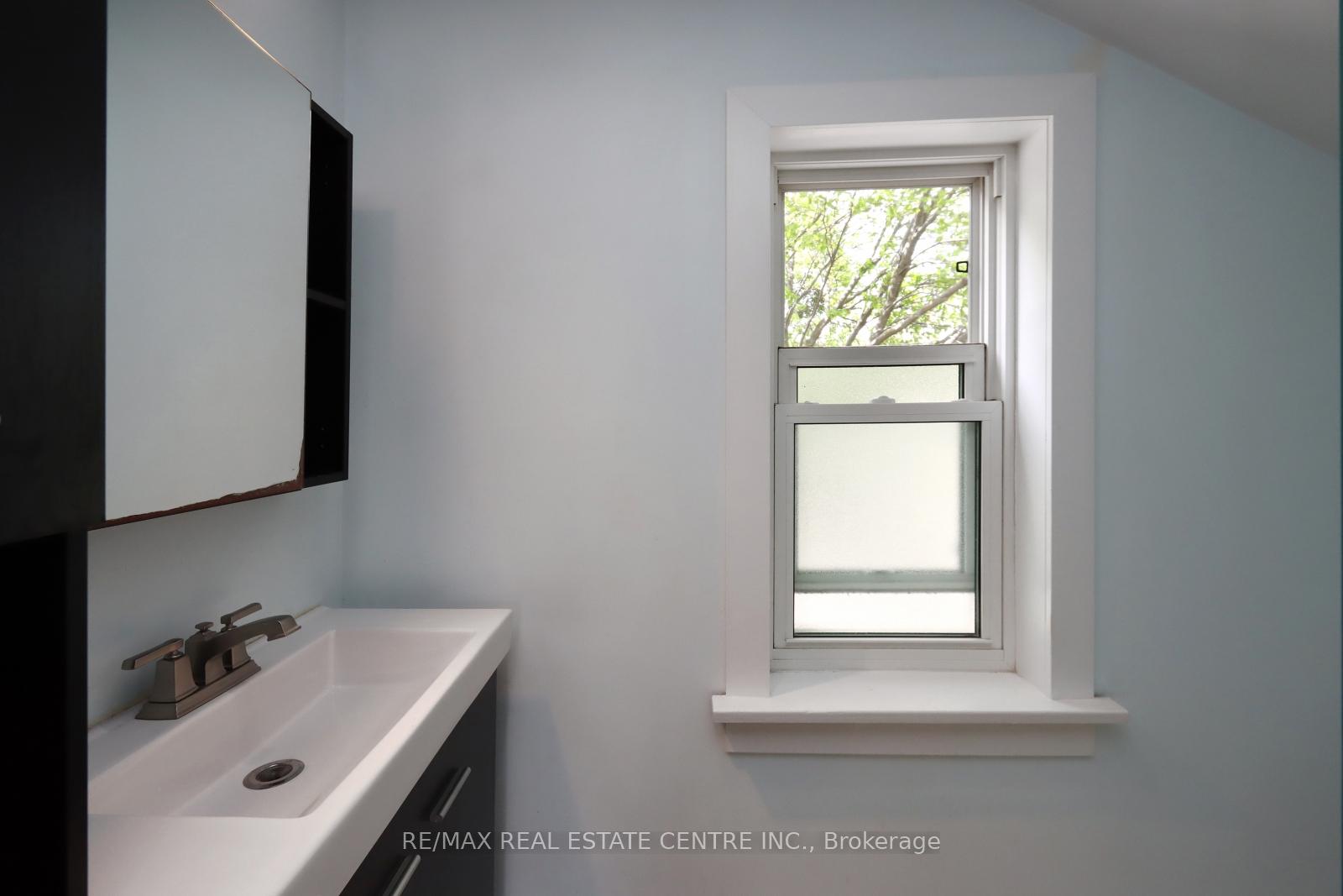 Photo 22 of 121 Brock Street, Kitchener — HOMEH