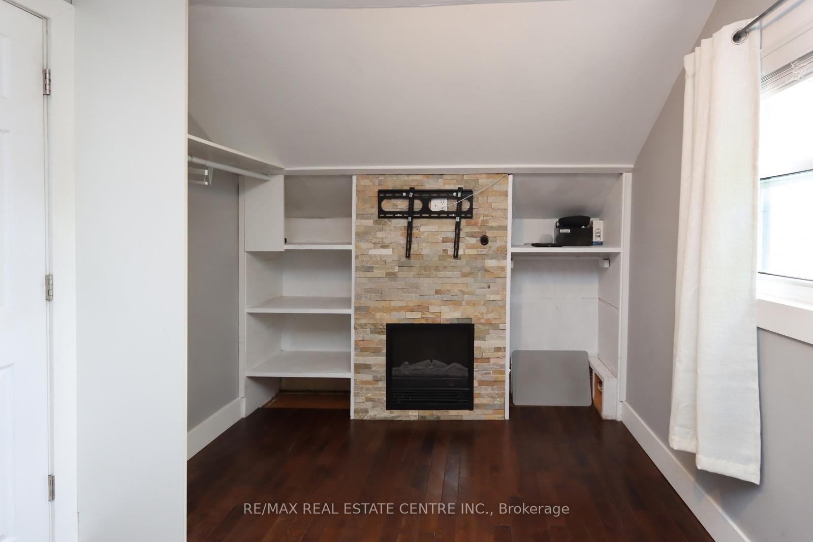 Photo 25 of 121 Brock Street, Kitchener — HOMEH