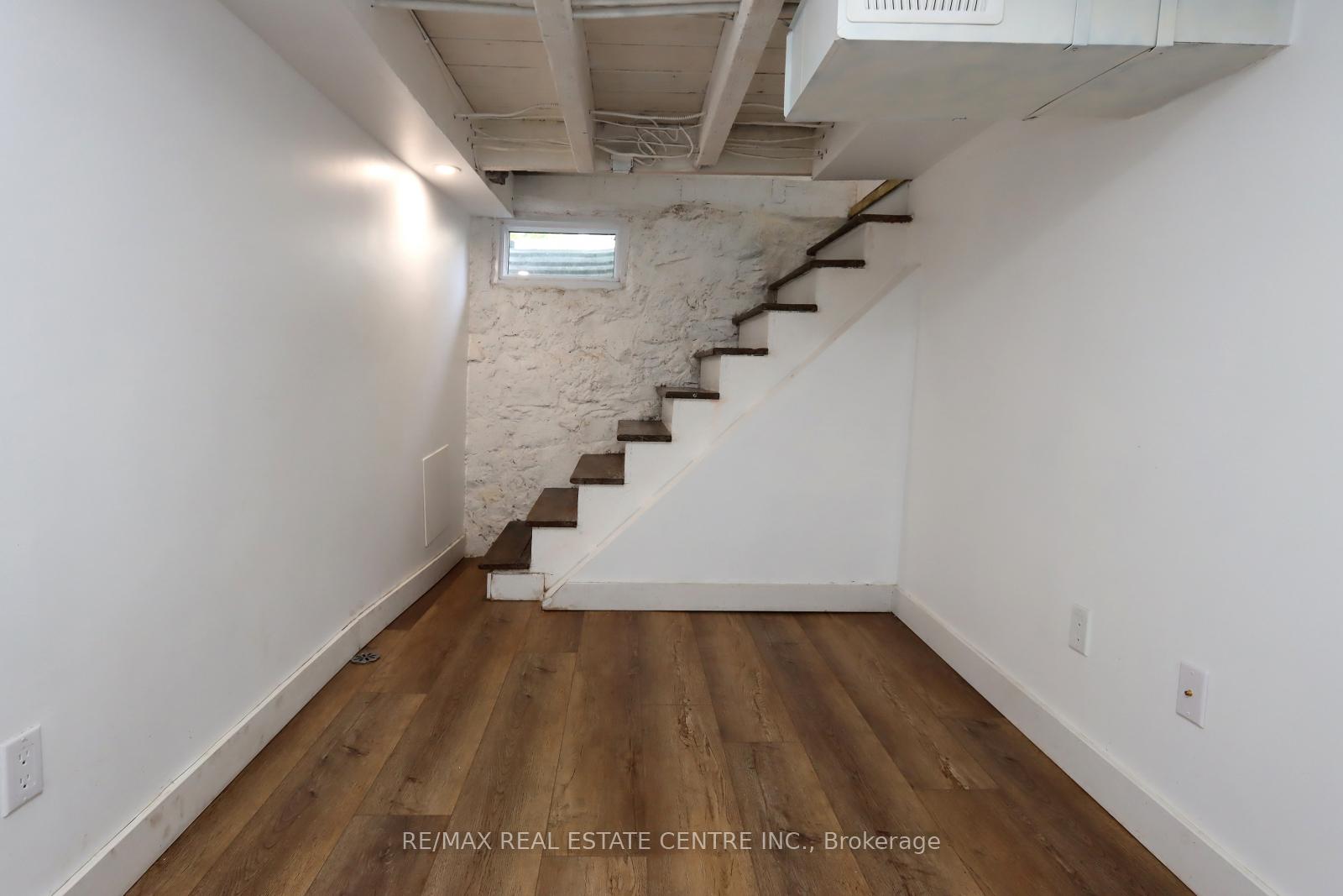 Photo 28 of 121 Brock Street, Kitchener — HOMEH