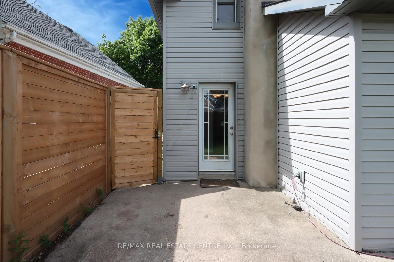 Photo 30 of 121 Brock Street, Kitchener — HOMEH