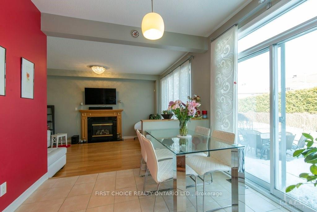 Photo 12 of 72 Walden Drive, Ottawa, Kanata - Kanata Lakes/Heritage Hills — HOMEH