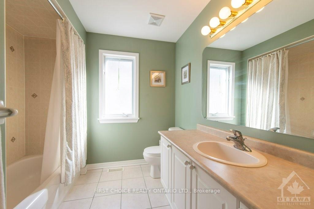 Photo 24 of 72 Walden Drive, Ottawa, Kanata - Kanata Lakes/Heritage Hills — HOMEH