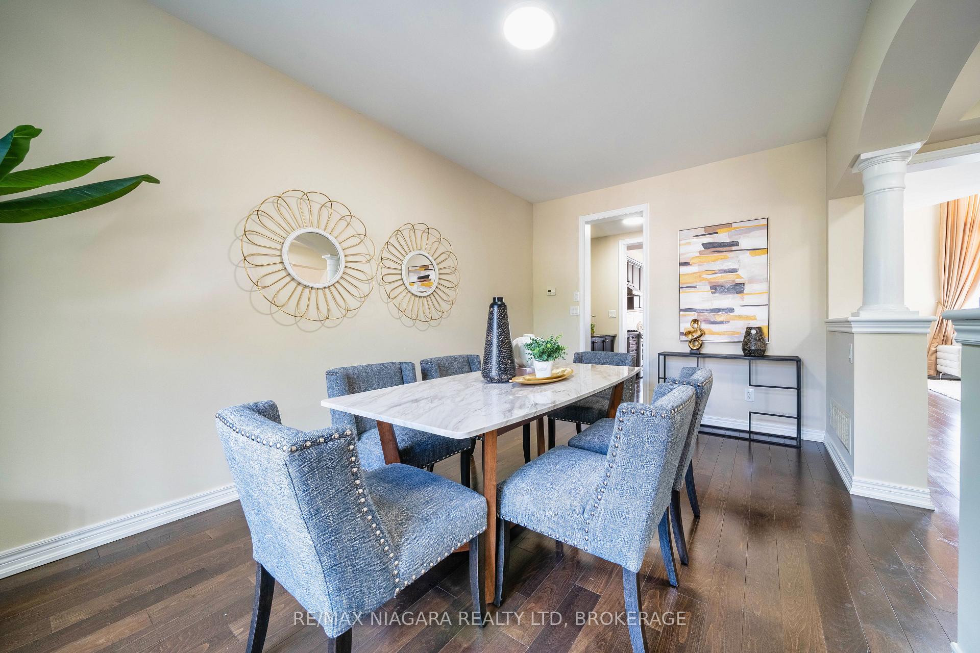 Photo 10 of 40 Dungannon Drive, Markham, Angus Glen — HOMEH