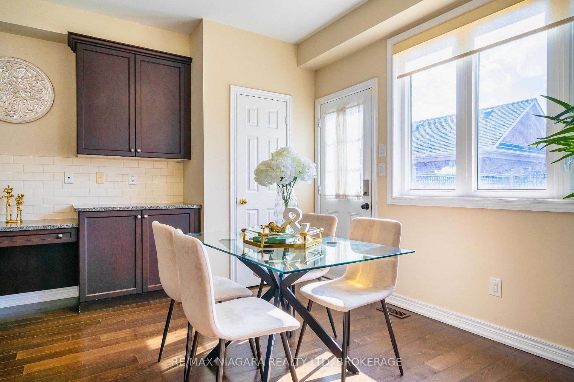 Photo 19 of 40 Dungannon Drive, Markham, Angus Glen — HOMEH