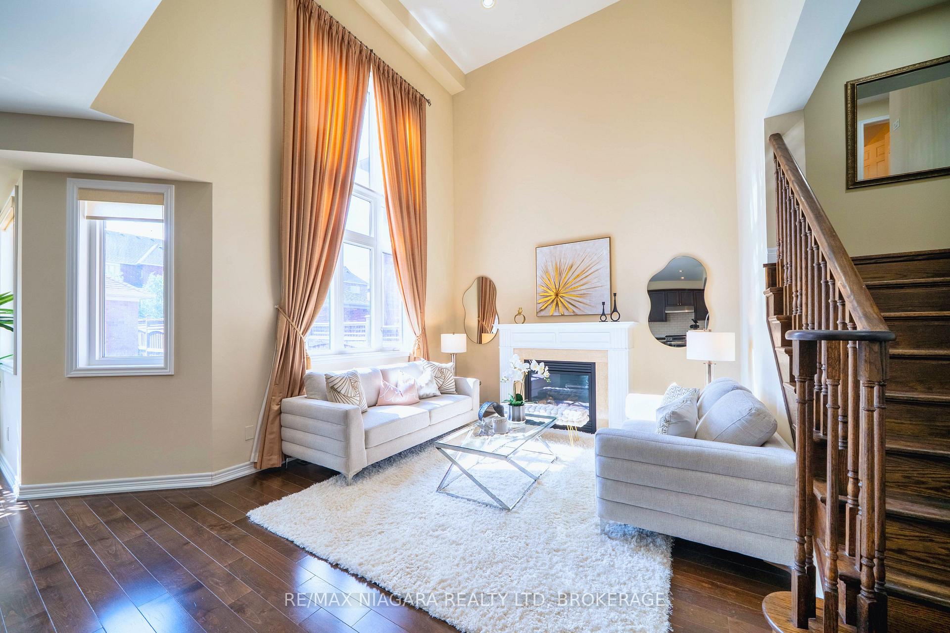 Photo 20 of 40 Dungannon Drive, Markham, Angus Glen — HOMEH