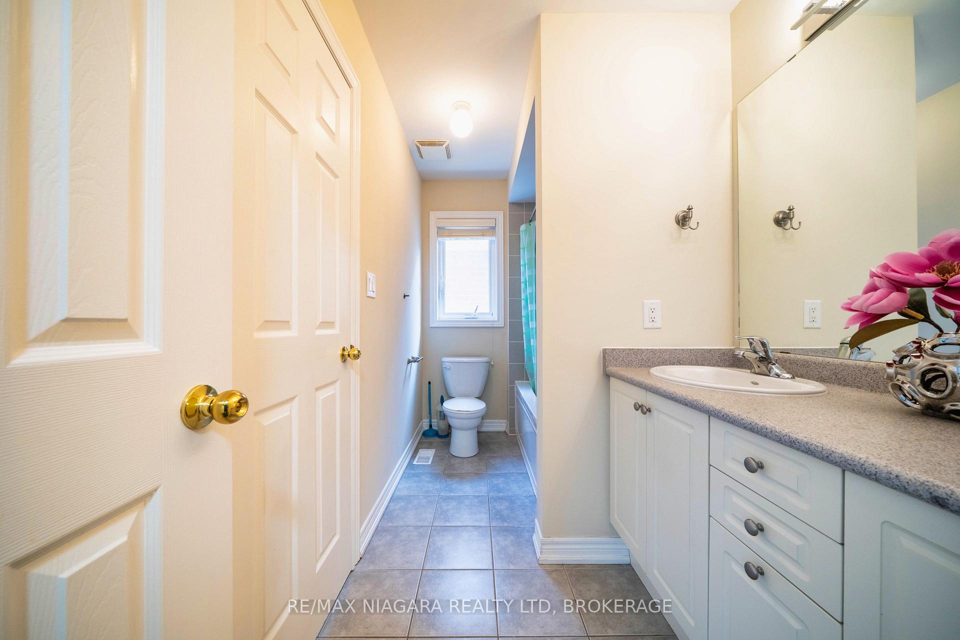 Photo 30 of 40 Dungannon Drive, Markham, Angus Glen — HOMEH