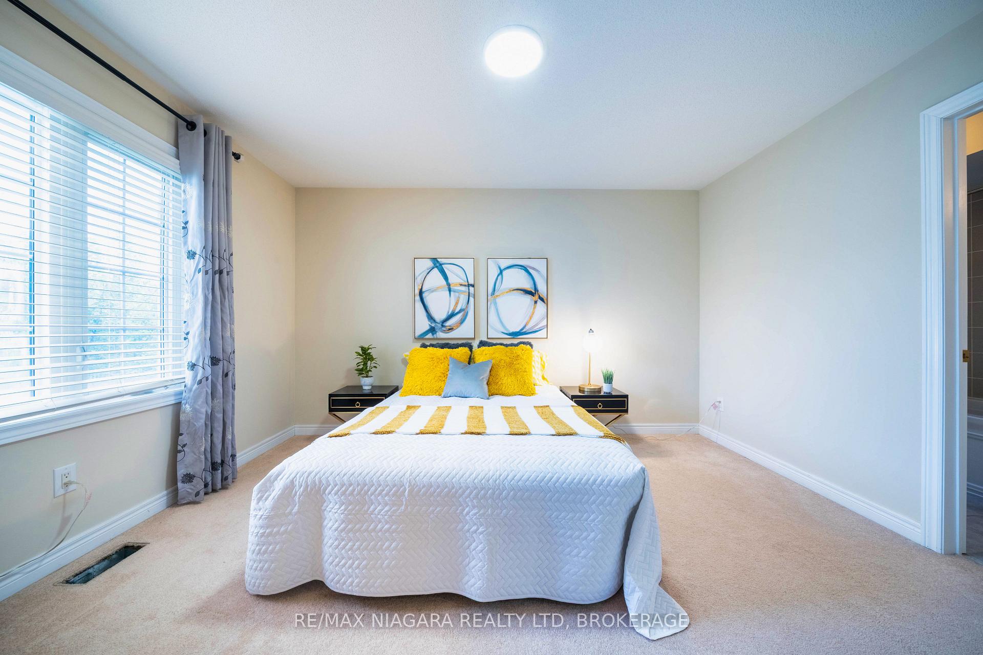 Photo 33 of 40 Dungannon Drive, Markham, Angus Glen — HOMEH