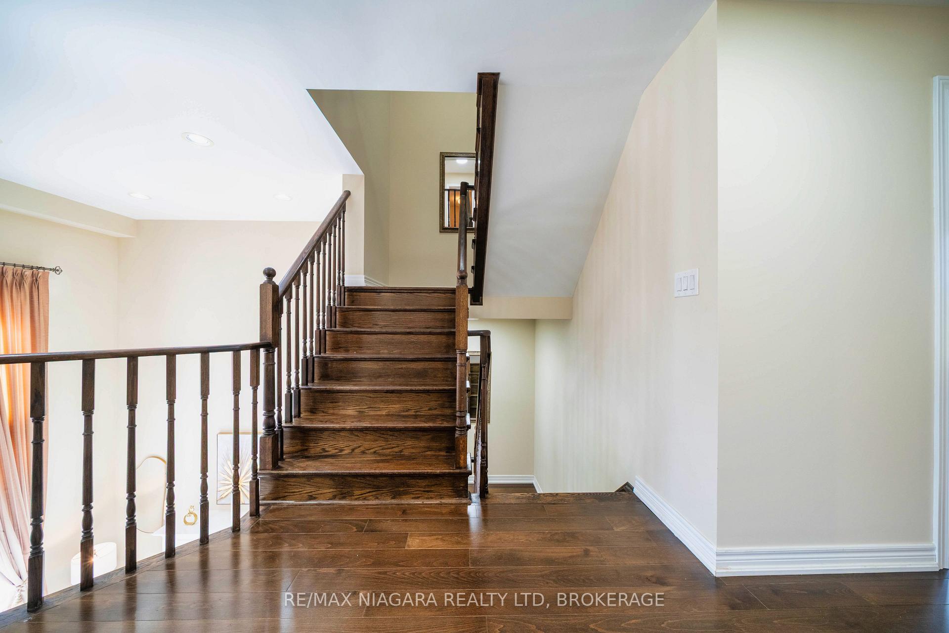 Photo 37 of 40 Dungannon Drive, Markham, Angus Glen — HOMEH