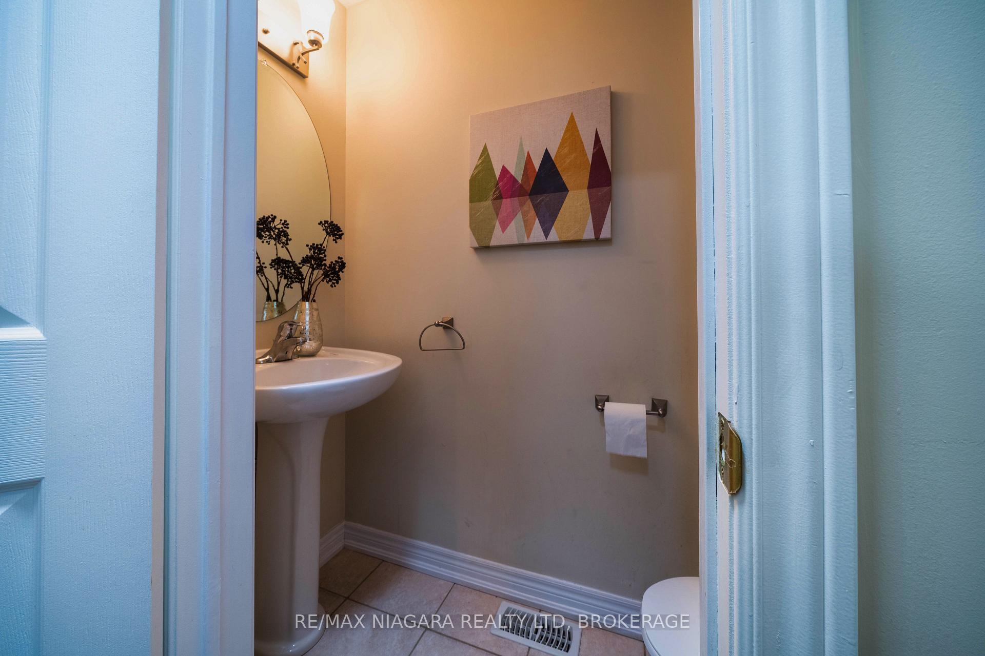 Photo 45 of 40 Dungannon Drive, Markham, Angus Glen — HOMEH