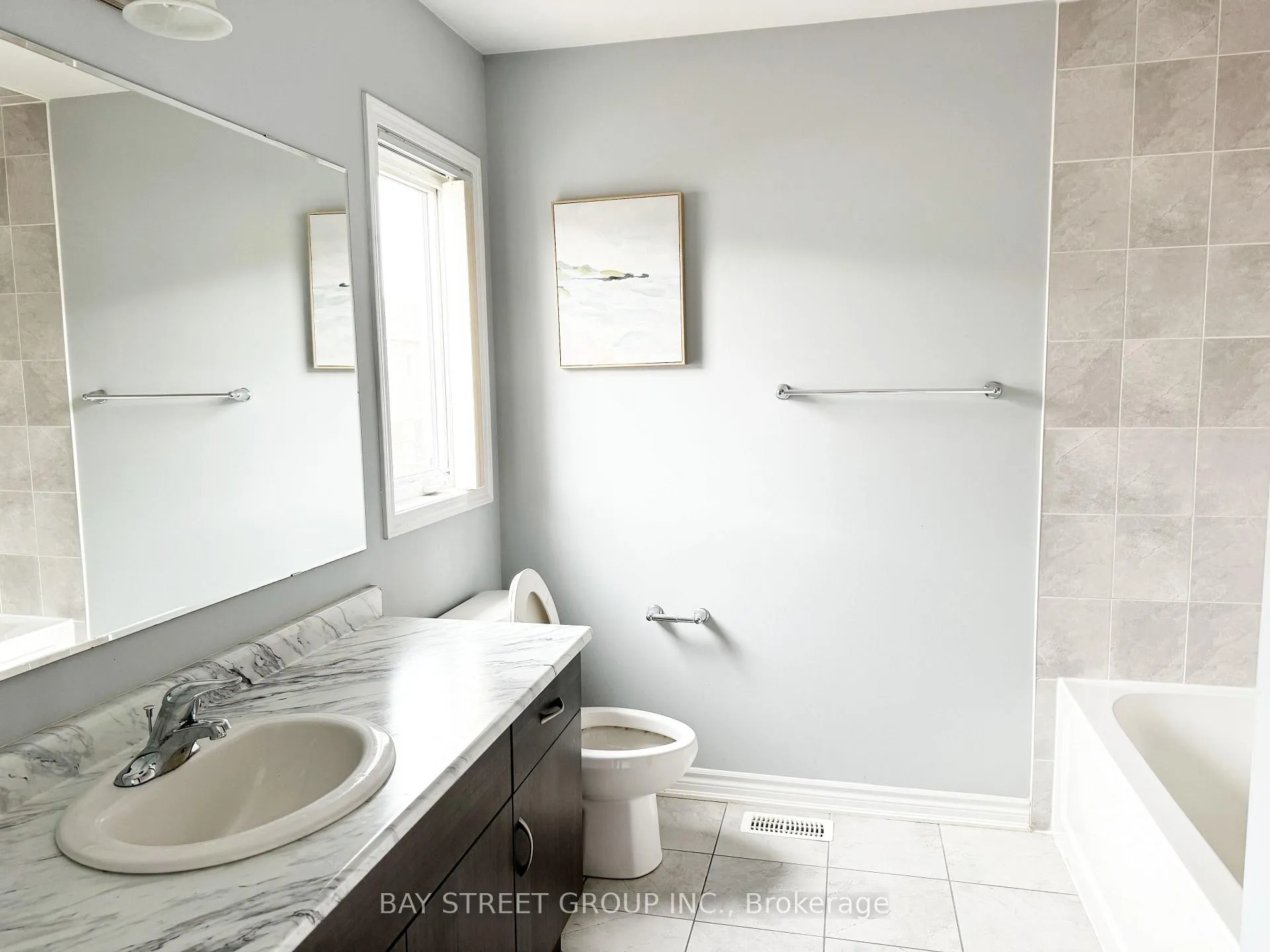Photo 17 of 1091 Biason Circle, Milton, Willmott — HOMEH