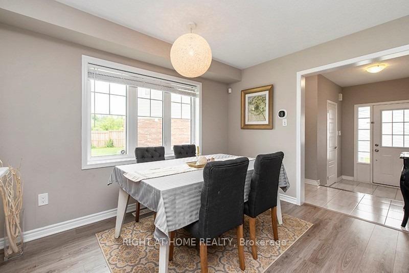 Photo 4 of 119 Mcmonies Drive, Hamilton, Waterdown — HOMEH