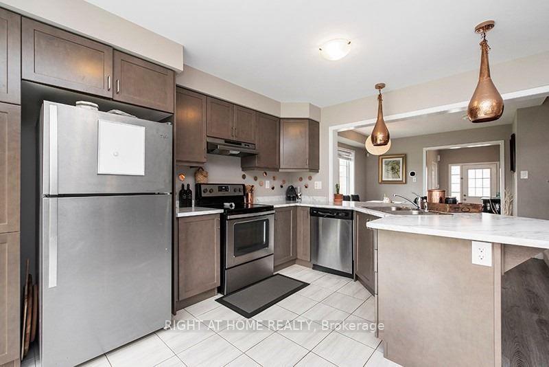 Photo 5 of 119 Mcmonies Drive, Hamilton, Waterdown — HOMEH