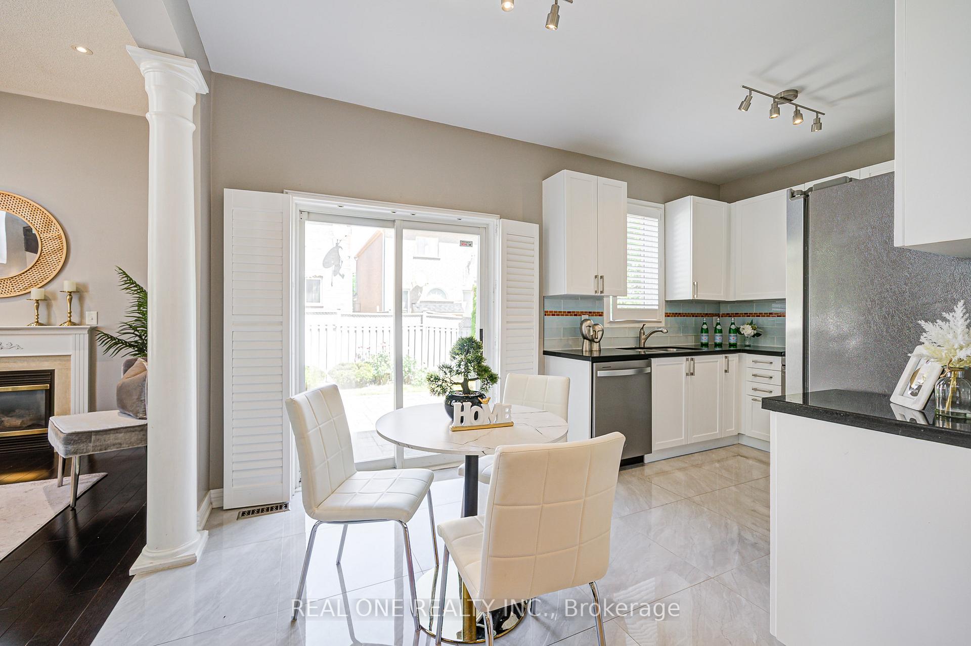 Photo 13 of 35 Ridgecrest Road, Markham, Berczy — HOMEH