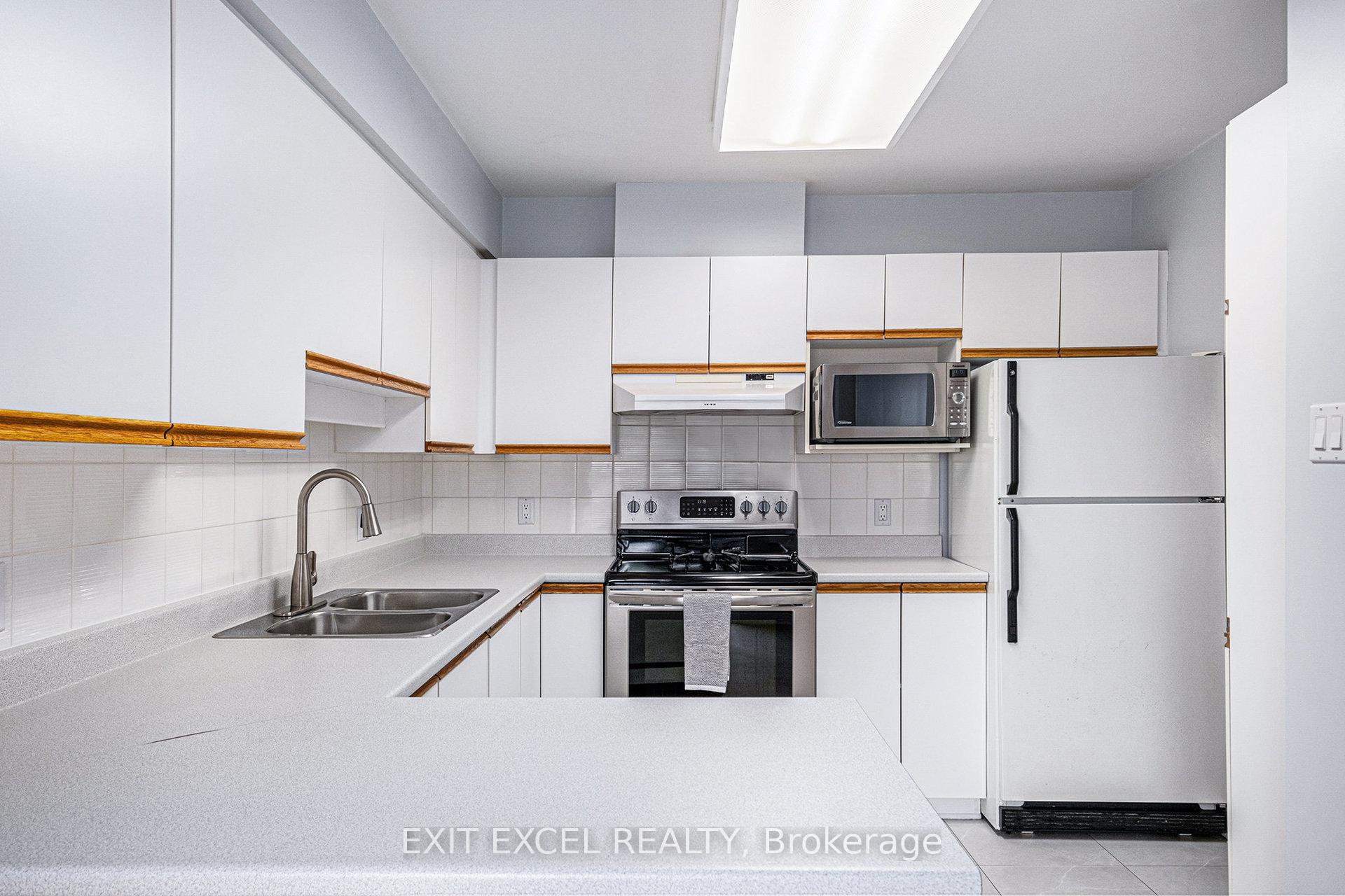 Photo 13 of 14 Grassy Plains Drive, Ottawa, Kanata - Emerald Meadows/Trailwest — HOMEH