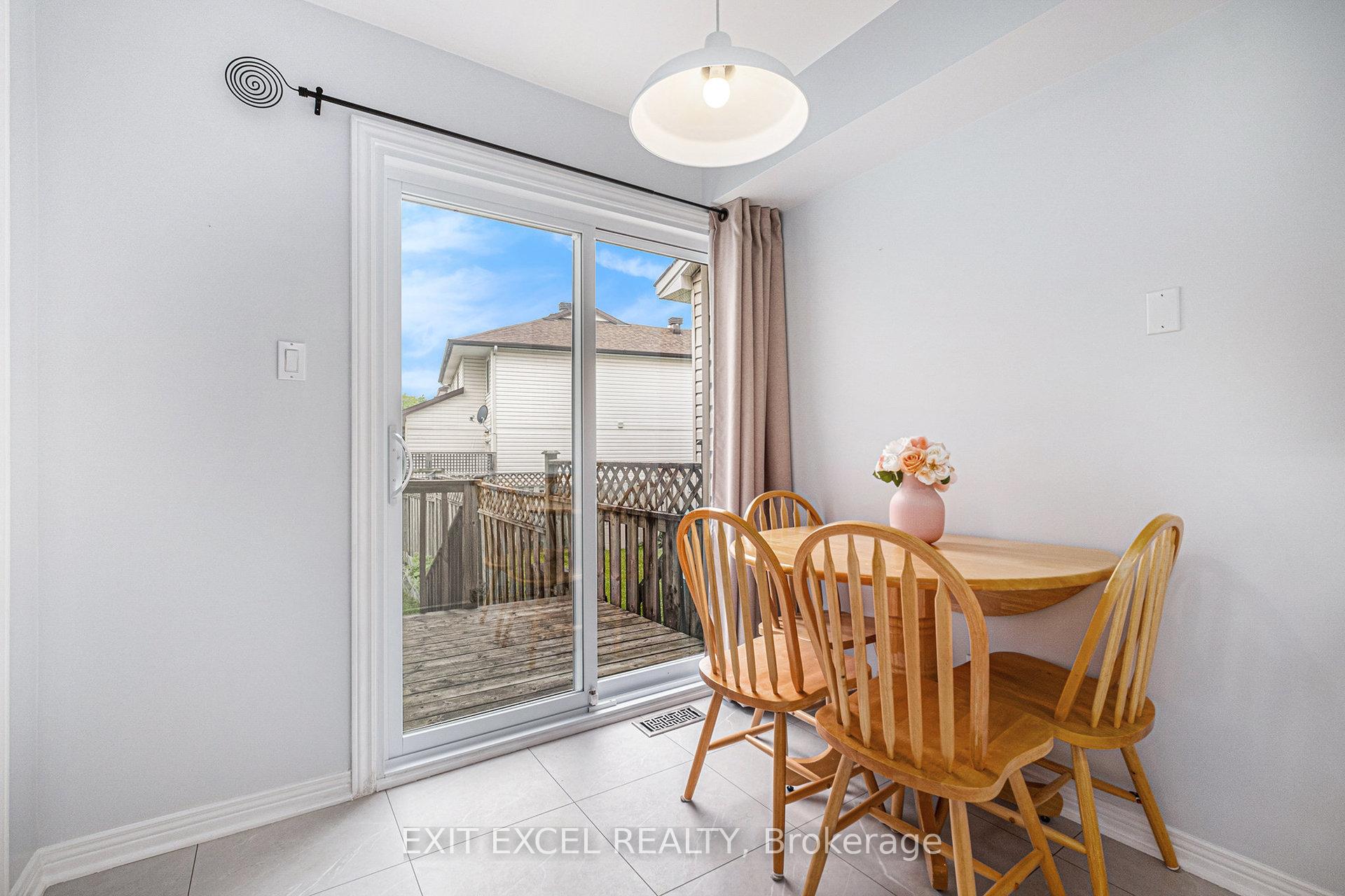 Photo 14 of 14 Grassy Plains Drive, Ottawa, Kanata - Emerald Meadows/Trailwest — HOMEH