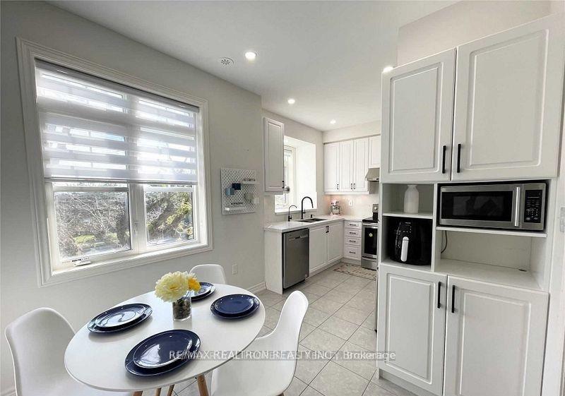 Photo 7 of 104 Roy Grove Way, Markham, Greensborough — HOMEH