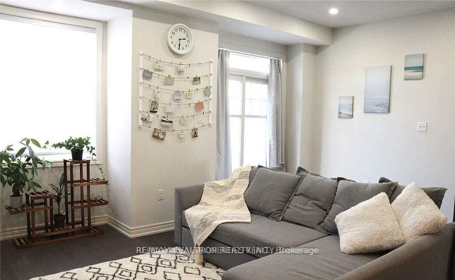 Photo 15 of 104 Roy Grove Way, Markham, Greensborough — HOMEH