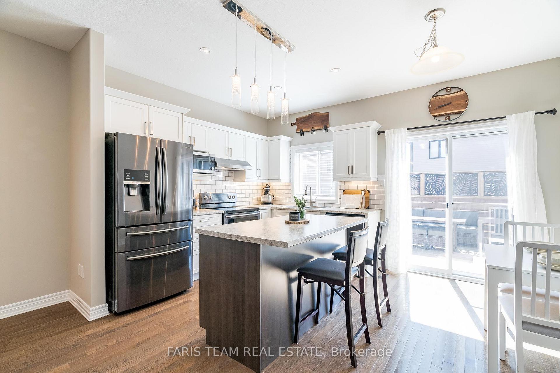 Photo 4 of 1045 Cook Drive, Midland — HOMEH