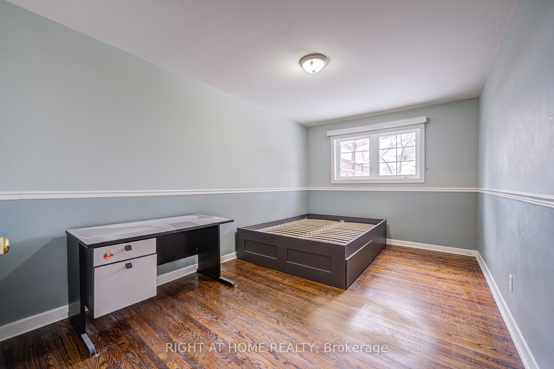 Photo 3 of 107 Sherwood Forest Drive, Markham, Bullock — HOMEH