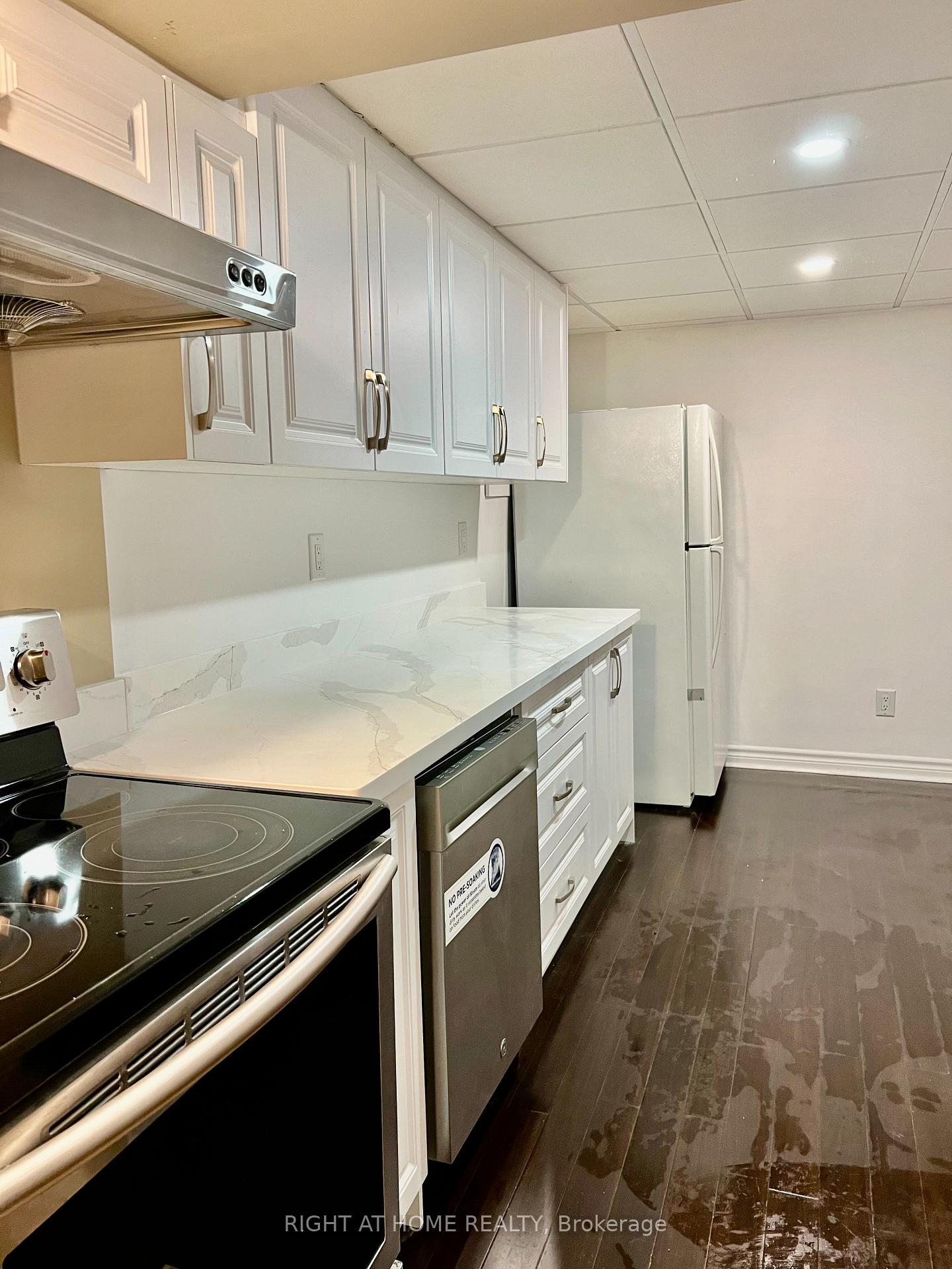 Photo 12 of 107 Sherwood Forest Drive, Markham, Bullock — HOMEH
