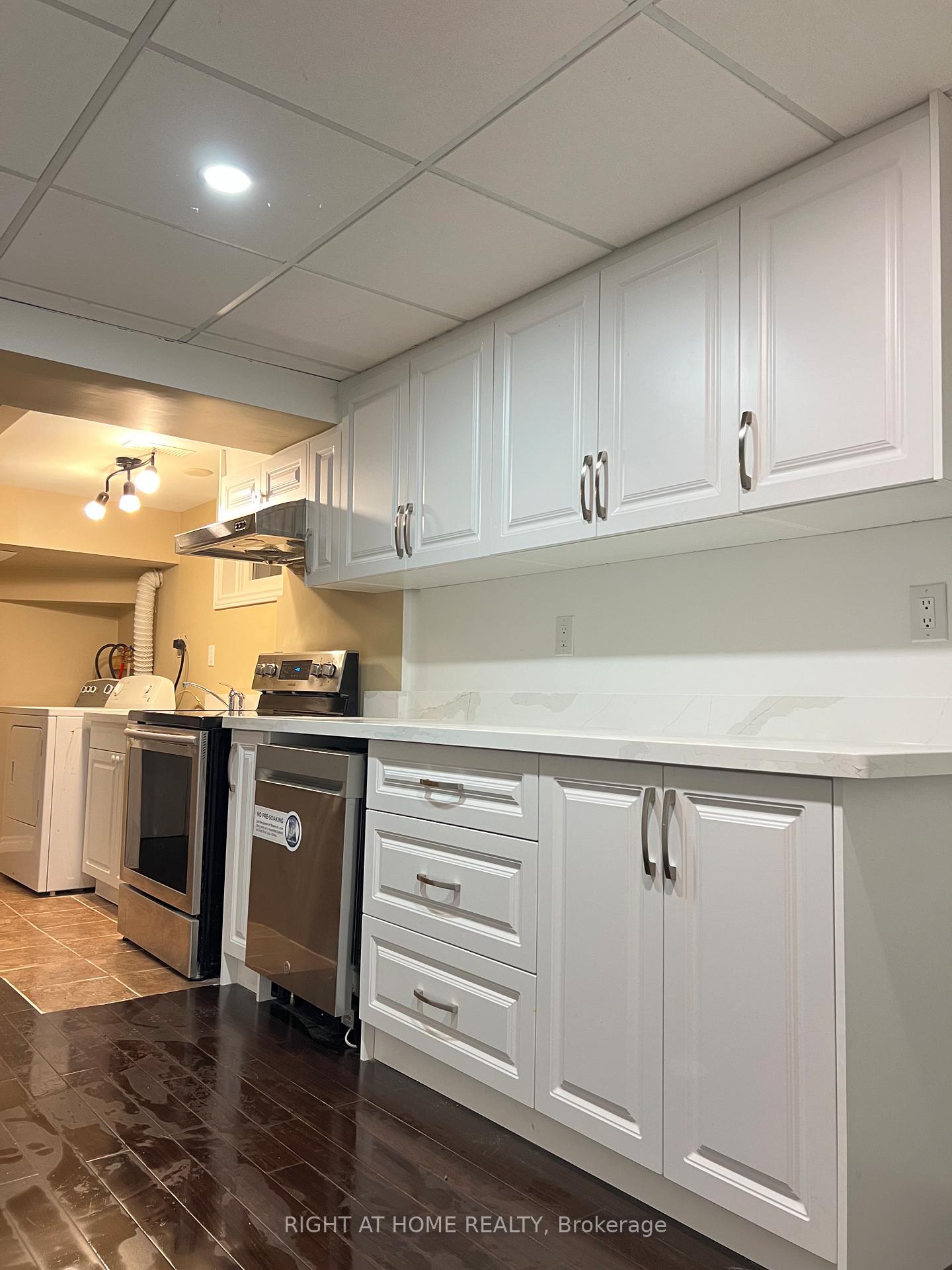 Photo 13 of 107 Sherwood Forest Drive, Markham, Bullock — HOMEH