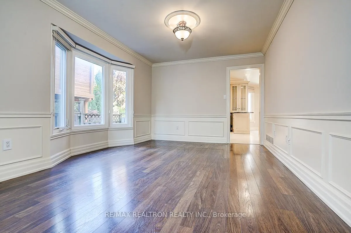 Photo 4 of 8 Rockley Court, Markham, Thornlea — HOMEH
