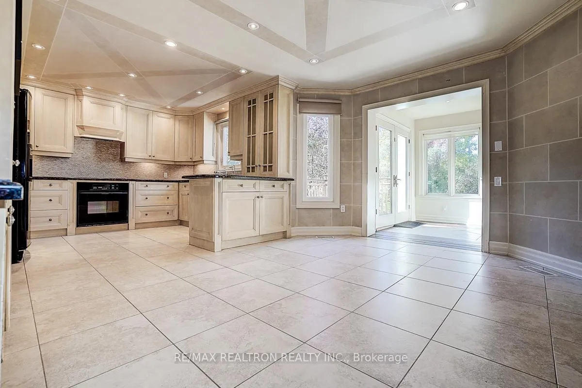 Photo 6 of 8 Rockley Court, Markham, Thornlea — HOMEH