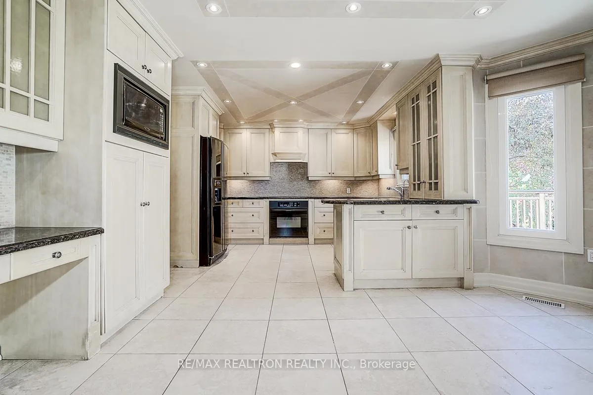 Photo 7 of 8 Rockley Court, Markham, Thornlea — HOMEH