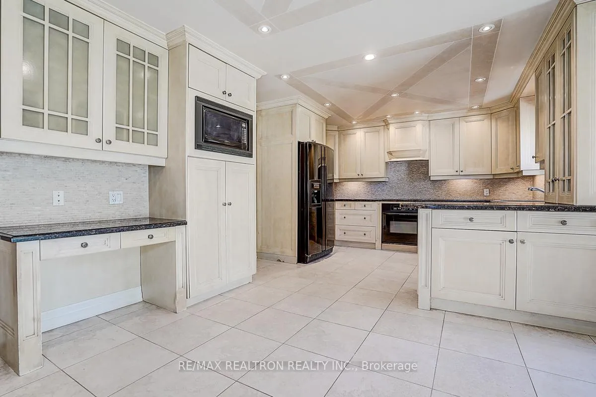 Photo 9 of 8 Rockley Court, Markham, Thornlea — HOMEH