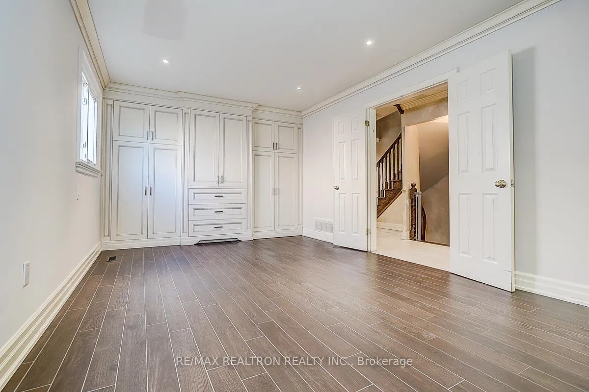 Photo 16 of 8 Rockley Court, Markham, Thornlea — HOMEH
