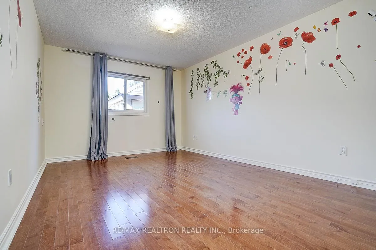 Photo 27 of 8 Rockley Court, Markham, Thornlea — HOMEH