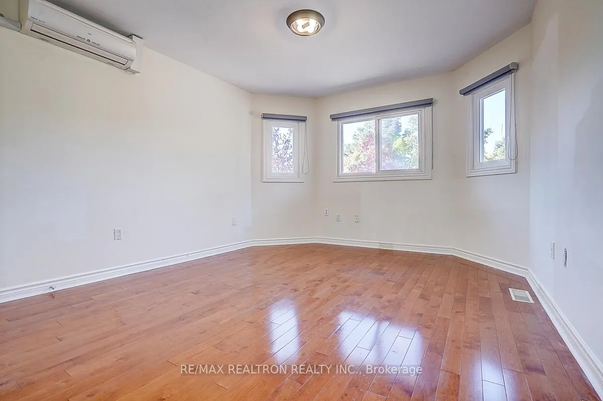 Photo 29 of 8 Rockley Court, Markham, Thornlea — HOMEH