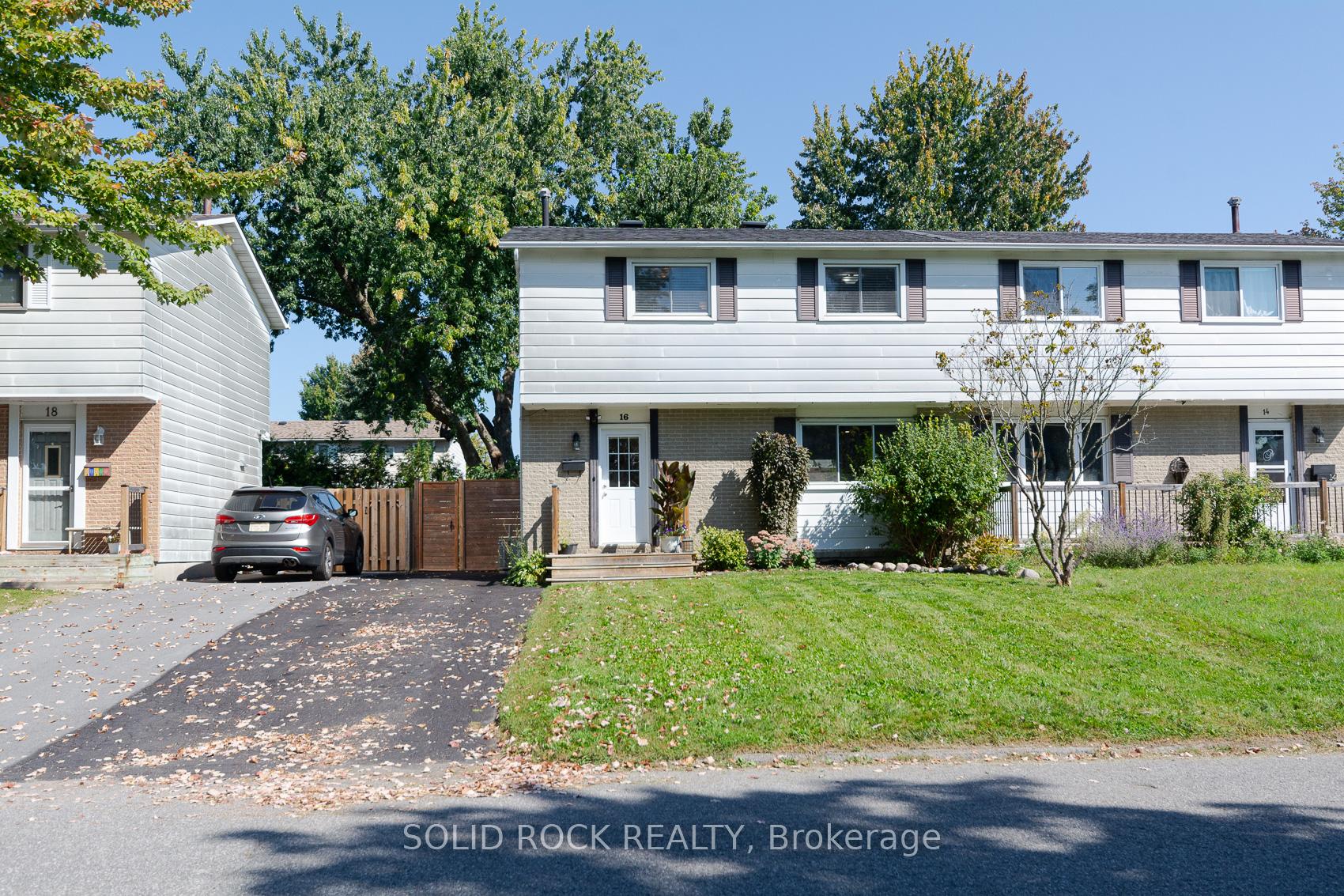 Front of 16 Shouldice Crescent