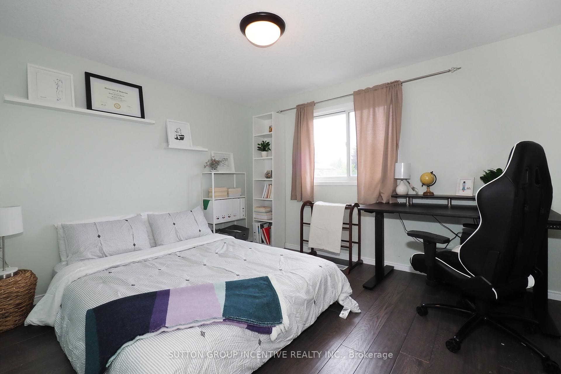 Photo 18 of 251 Grey Fox Drive, Kitchener — HOMEH