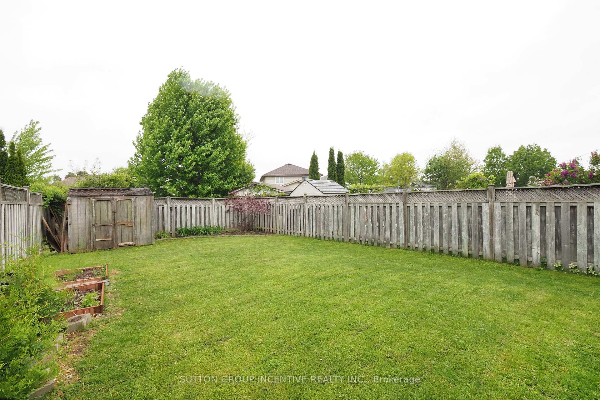 Photo 27 of 251 Grey Fox Drive, Kitchener — HOMEH