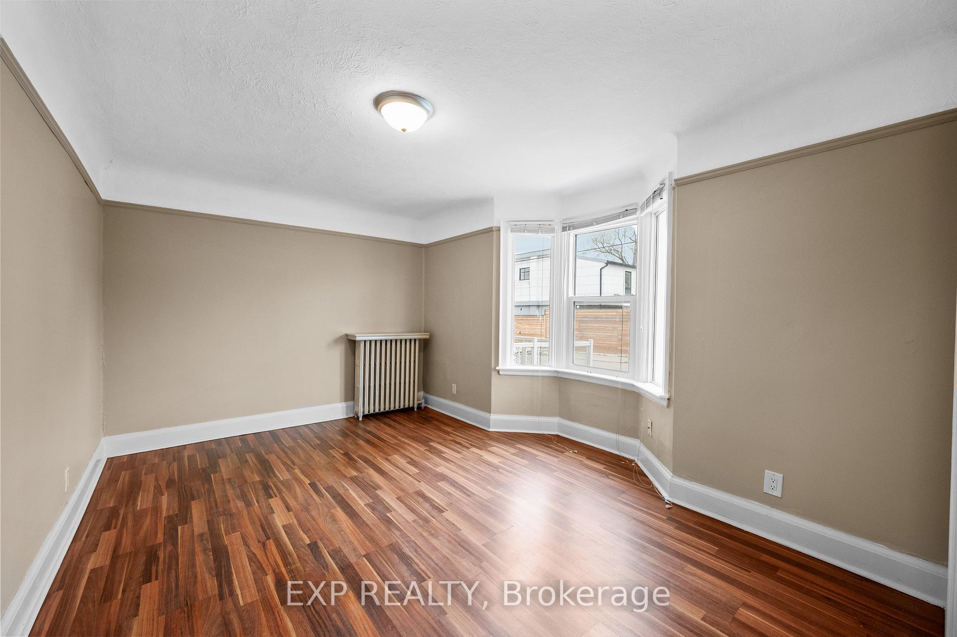 Photo 5 of Unit 1, 54 Frederick Avenue, Hamilton, Crown Point — HOMEH
