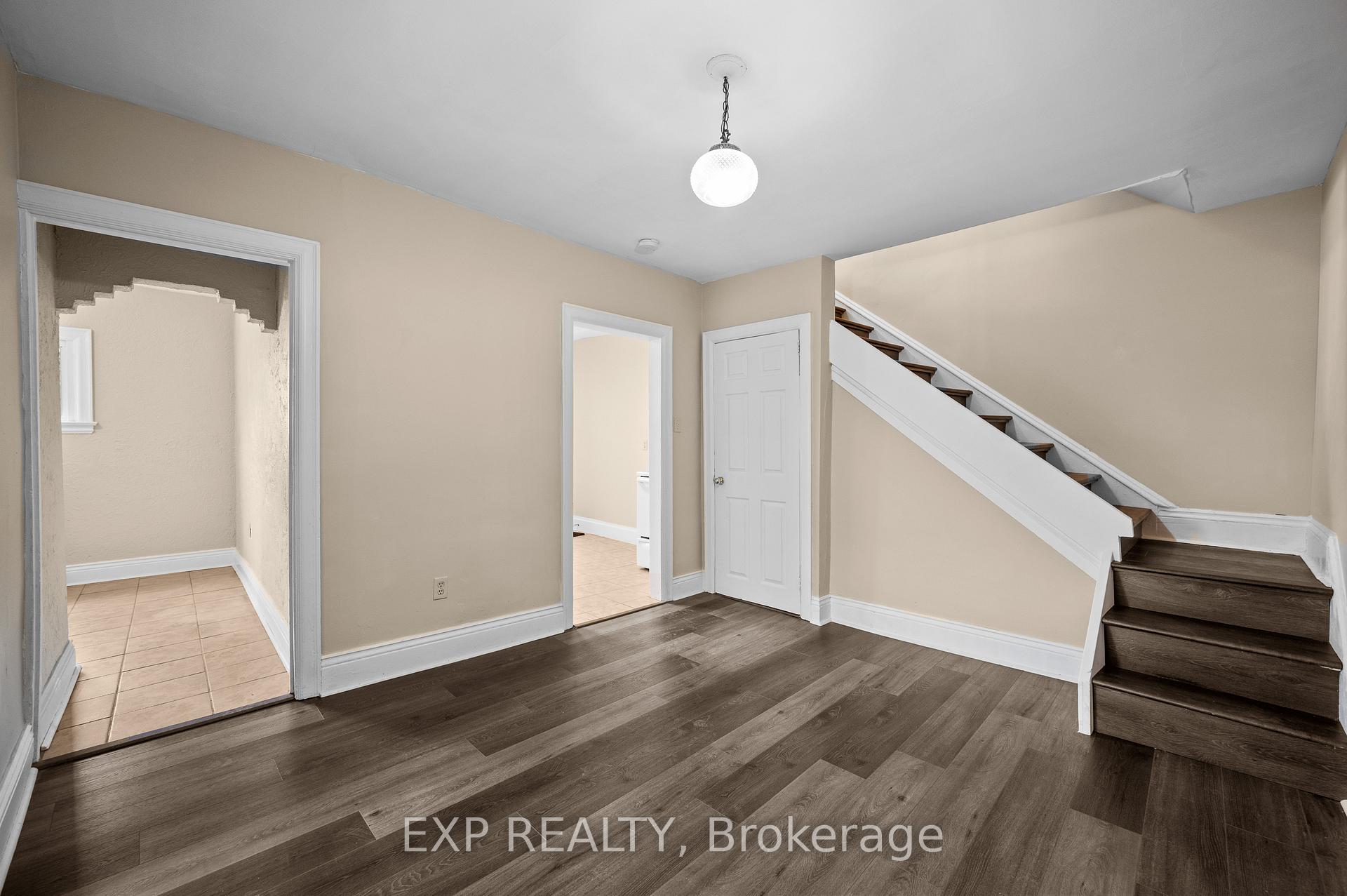 Photo 8 of Unit 1, 54 Frederick Avenue, Hamilton, Crown Point — HOMEH