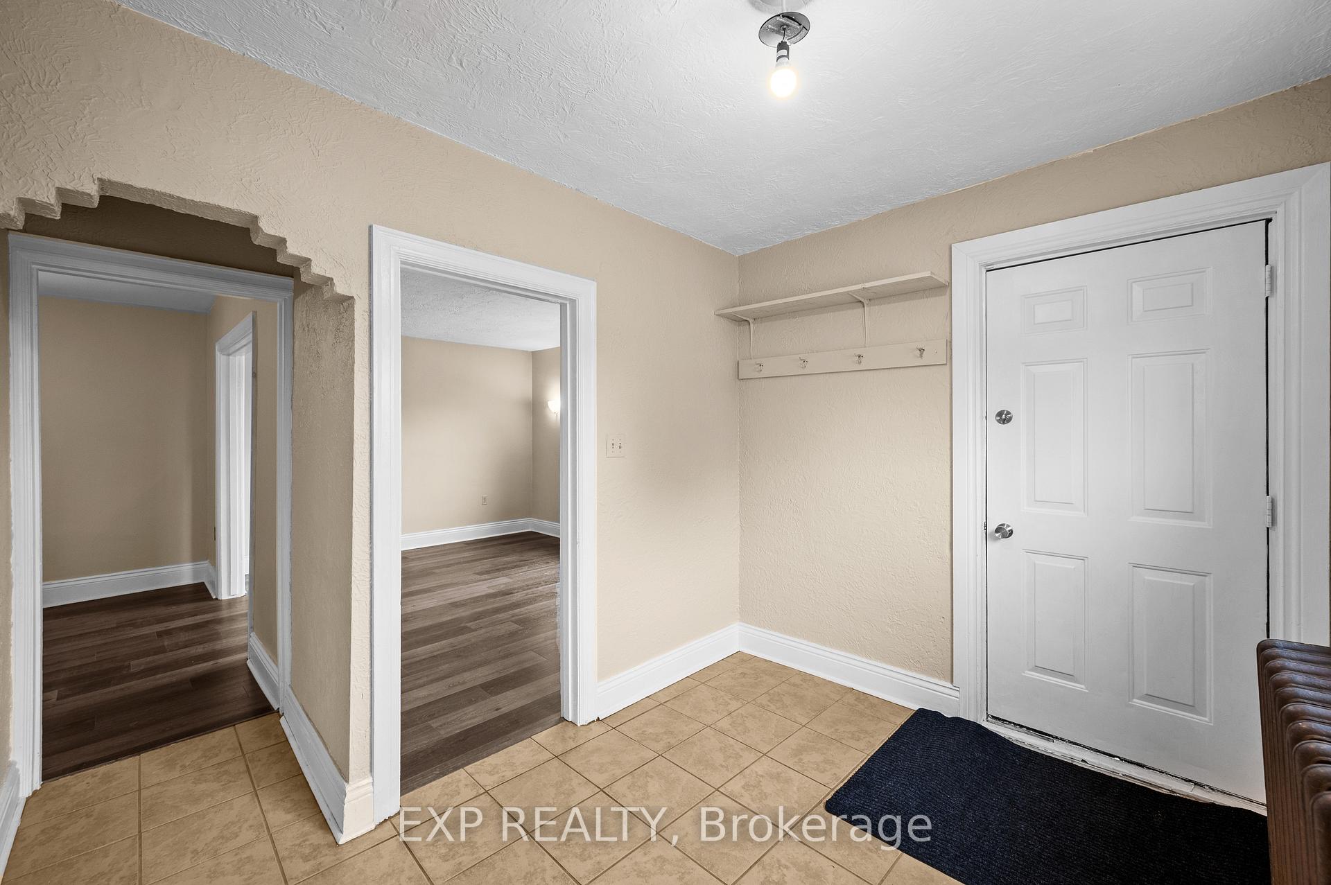 Photo 10 of Unit 1, 54 Frederick Avenue, Hamilton, Crown Point — HOMEH