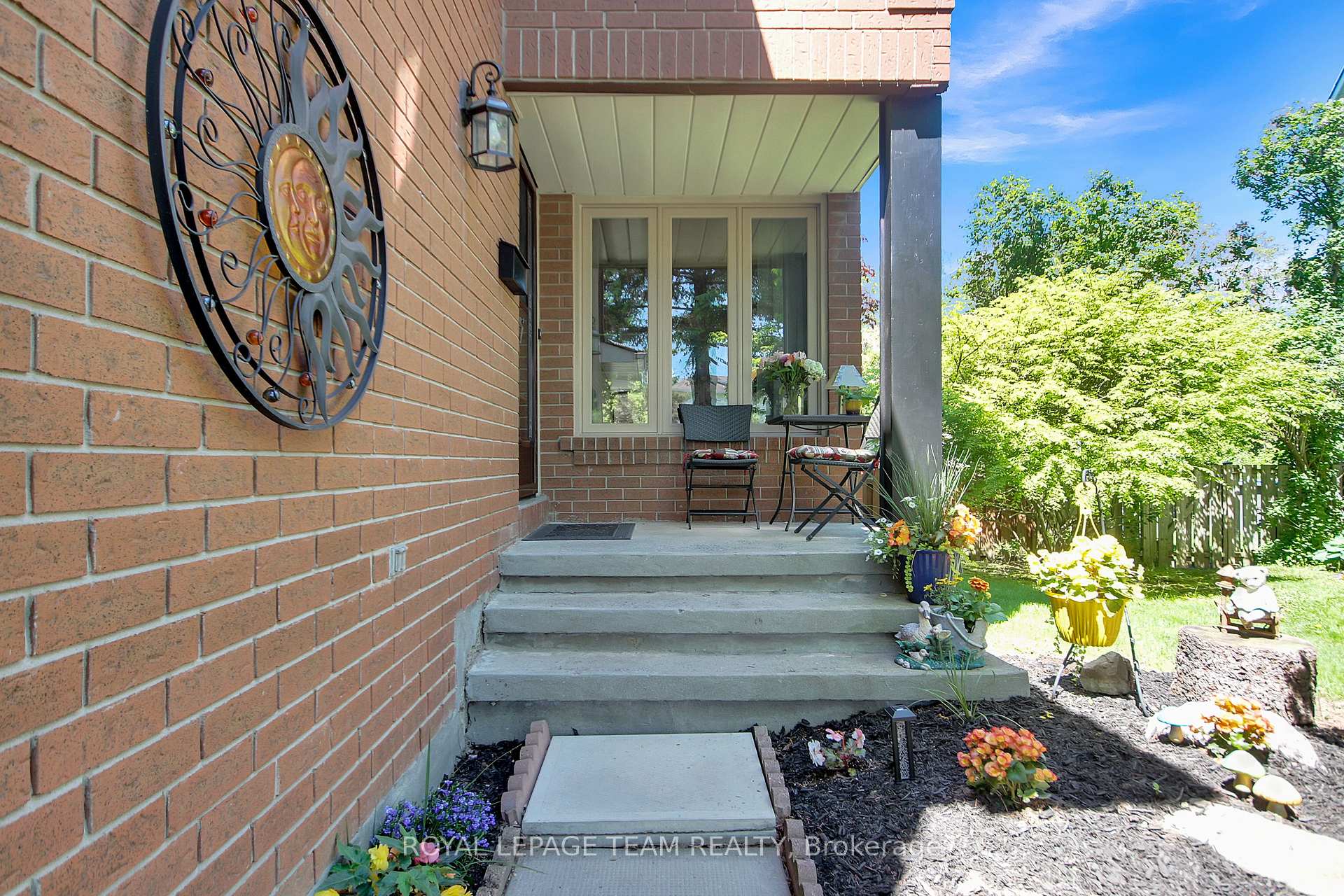 Photo 3 of 35 Longden Place, Ottawa, Kanata - Bridlewood — HOMEH
