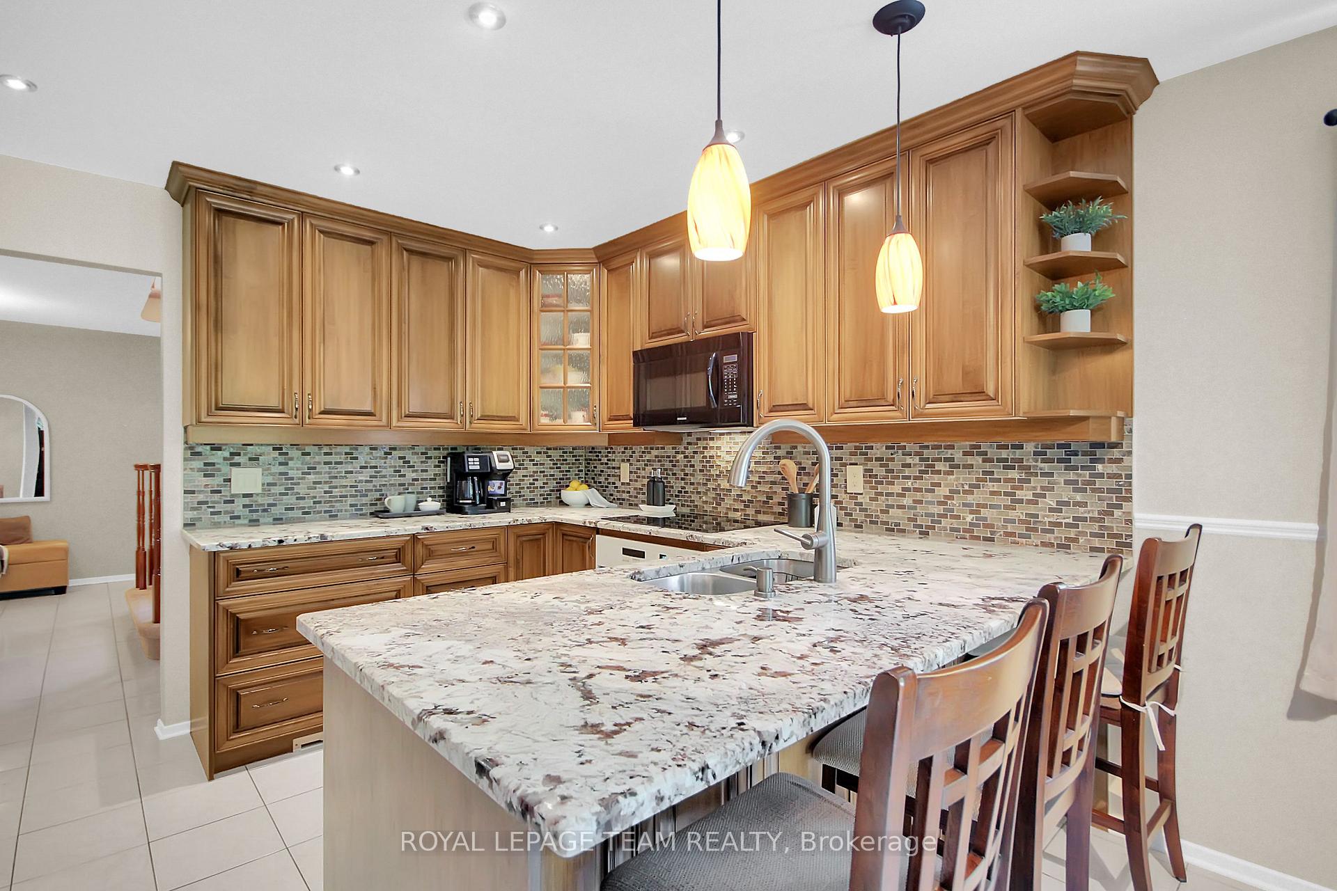 Photo 18 of 35 Longden Place, Ottawa, Kanata - Bridlewood — HOMEH