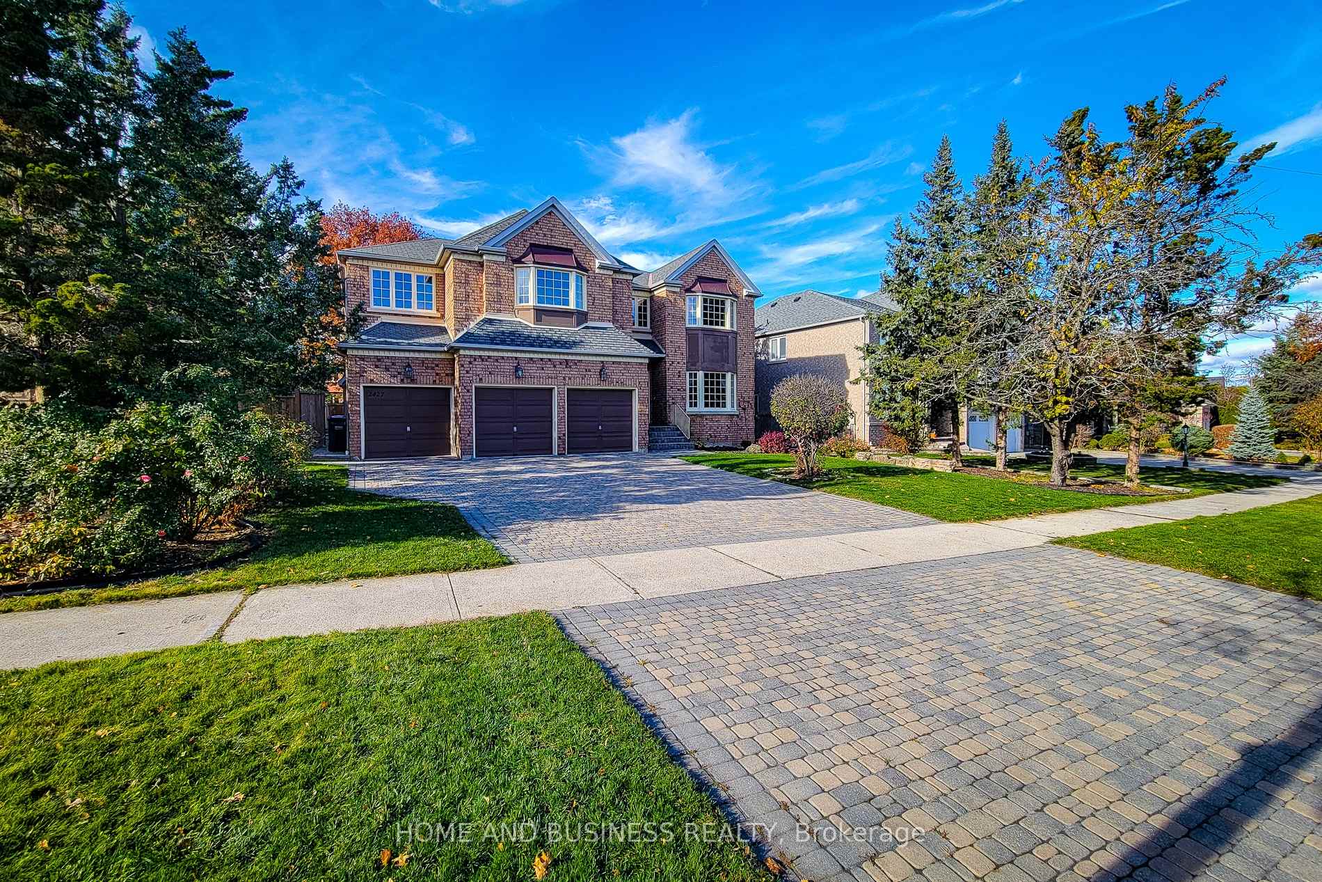 Front of 2427 Erin Centre Boulevard