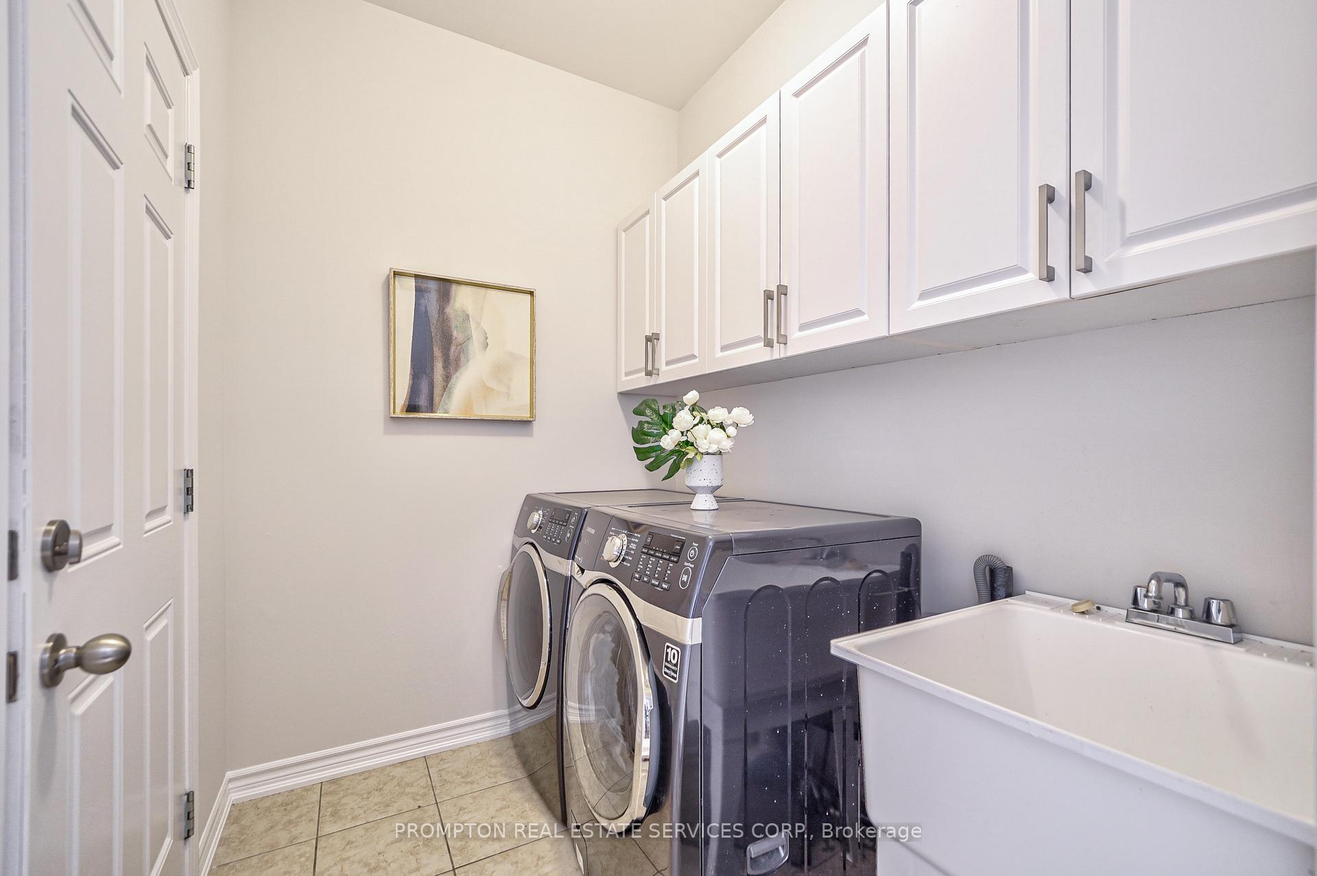 Photo 5 of 26 Memon Place, Markham, Wismer — HOMEH