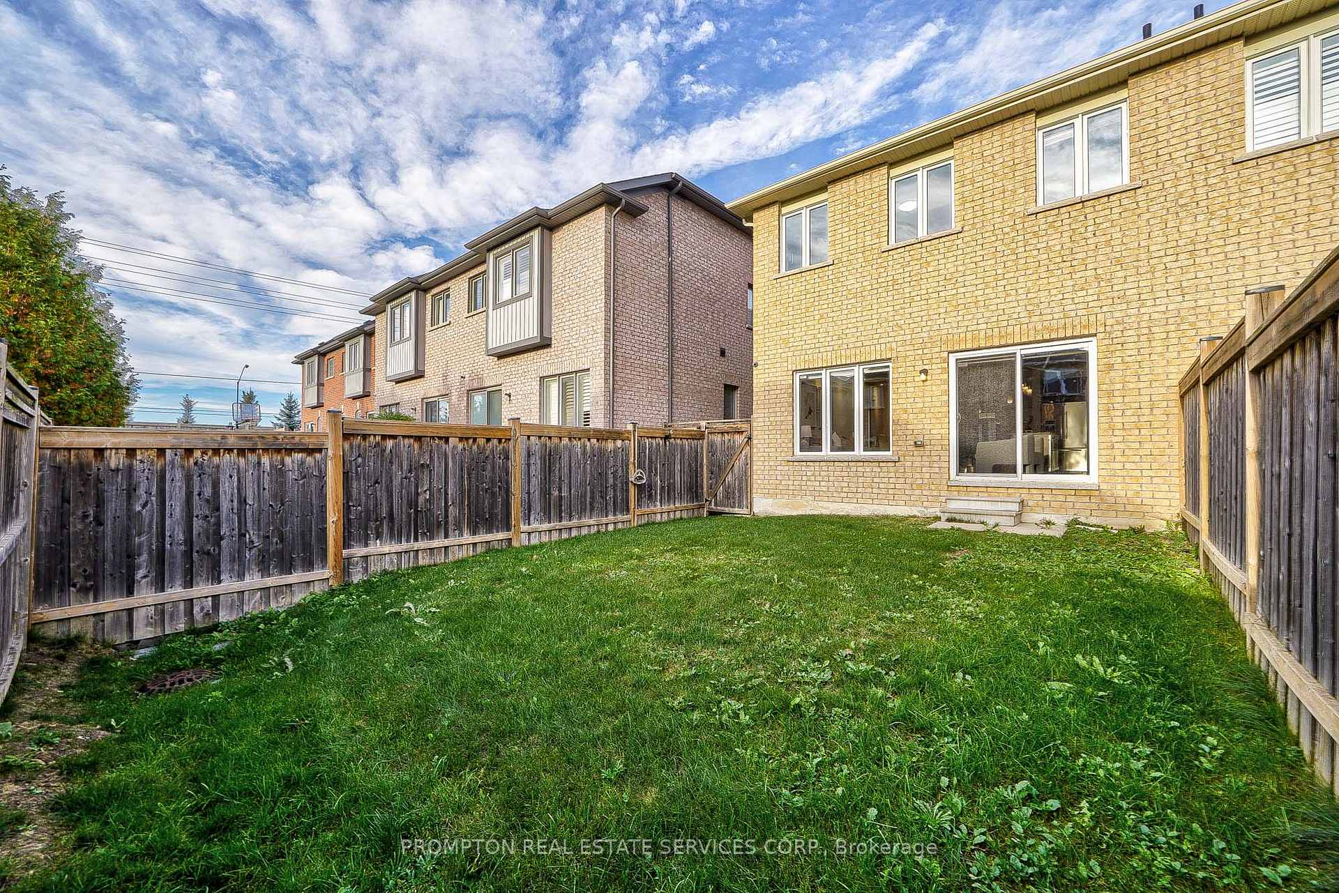 Photo 38 of 26 Memon Place, Markham, Wismer — HOMEH
